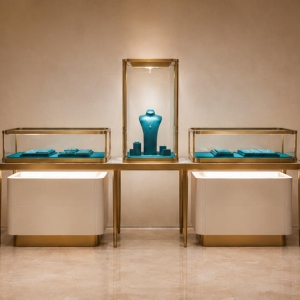 Asymmetric Mixed-Height Jewelry Display Console | Tower + Case Set 3 Asymmetric Mixed-Height Jewelry Display Console | Tower + Case Set