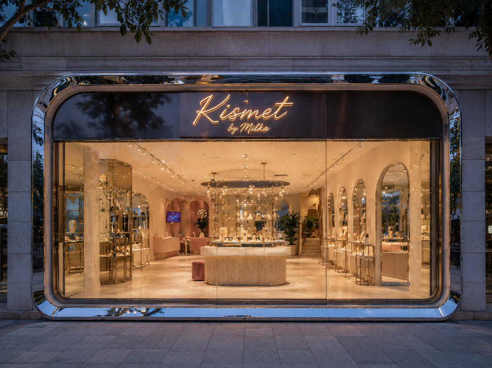 Curved Mirror Case – Modern Ladies Fixtures for Kismet by Milka Istanbul