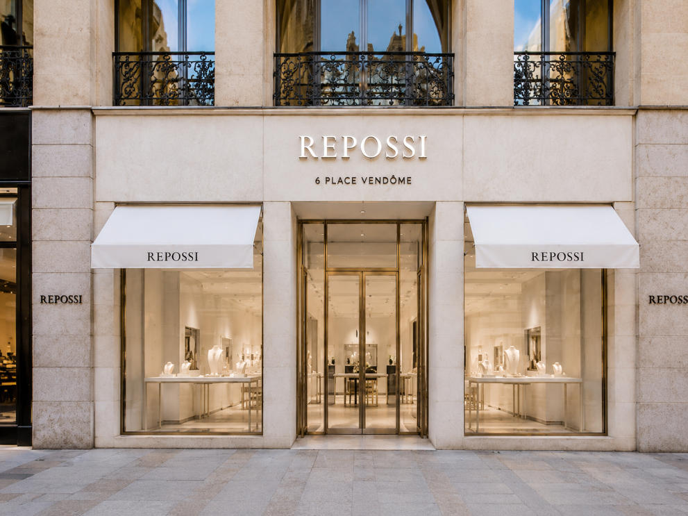 White Stone Jewelry Cases | Repossi Place Vendôme Minimal Jewelry Boutique