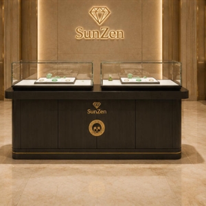 Real Installation Shot In New Chinese Oriental Jade Fine Jewelry Boutique Central Core Sales Zone