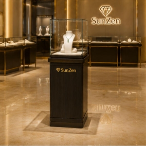 Jewelry square tall pedestal tower | Cube Glass Bust Jade Necklace Showcase – Sunzen 6 Real Installation Shot In New Chinese Light Luxury Jade Fine Jewelry Boutique Storefront Window & Entrance Corner Focal Zone