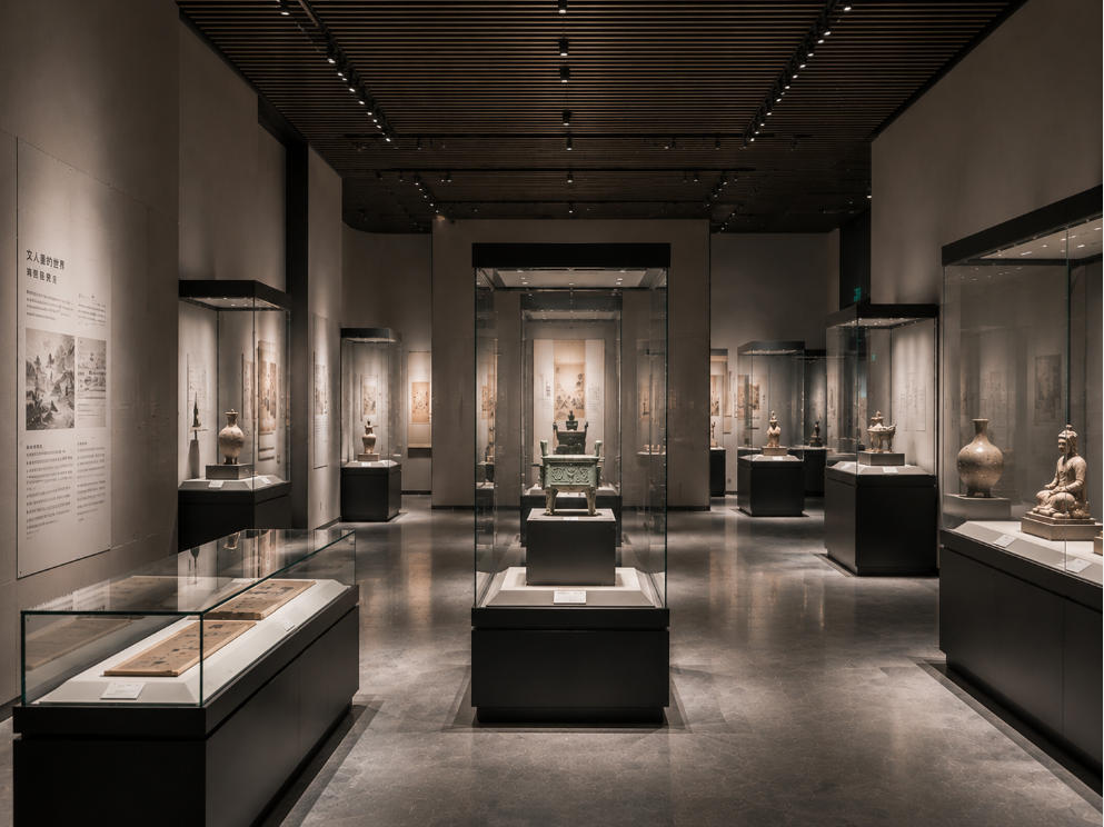 Custom Museum Showcase | Bespoke Preservation‑Grade Exhibition Display Solutions