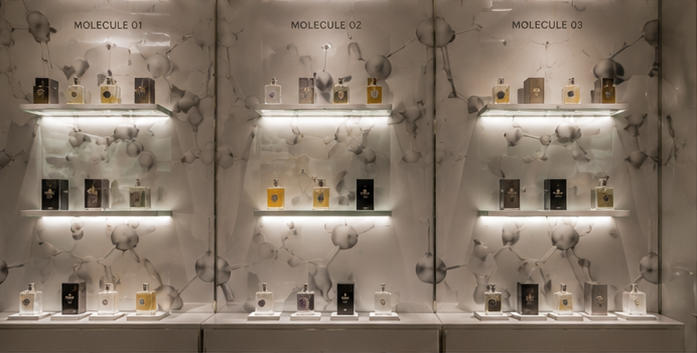 Ceramic molecule vitrine for scent theme partition walls